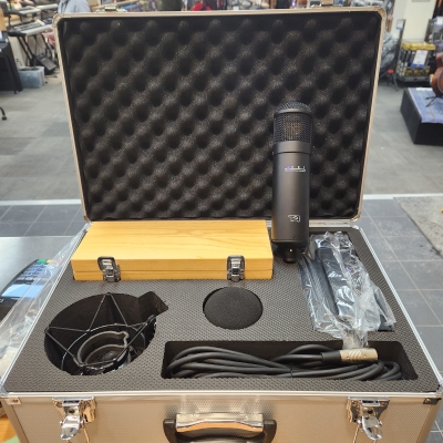 Store Special Product - ART Pro Audio - T4 ART